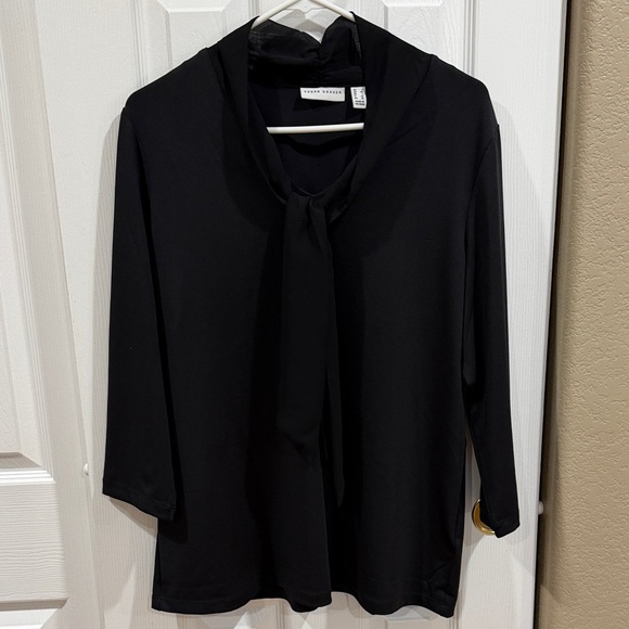Susan Graver Tops - Susan Graver Black Women's Top - size Large